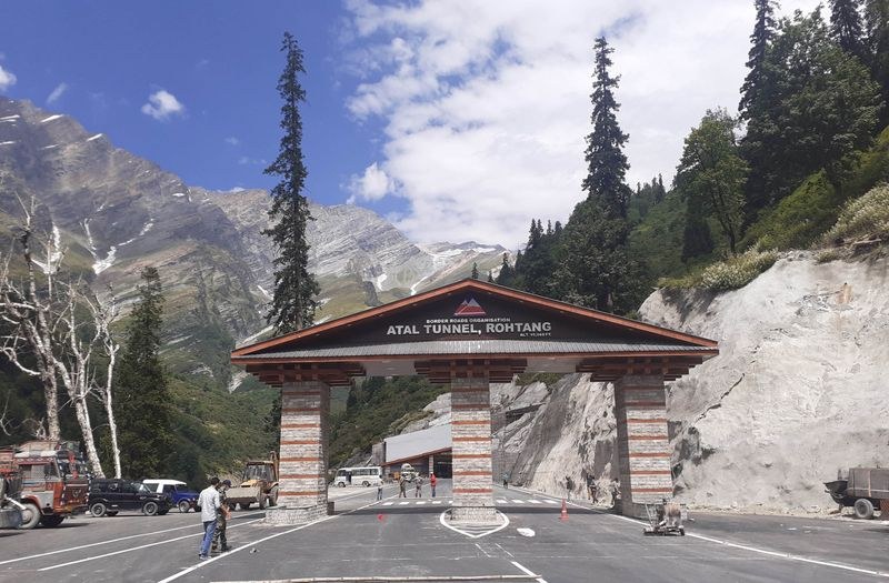 Himachal Pradesh Ahead of President’s visit to Lahaul-Spiti tomorrow, traffic curbs imposed on Atal Tunnel-Sissu road - HimachalGovt