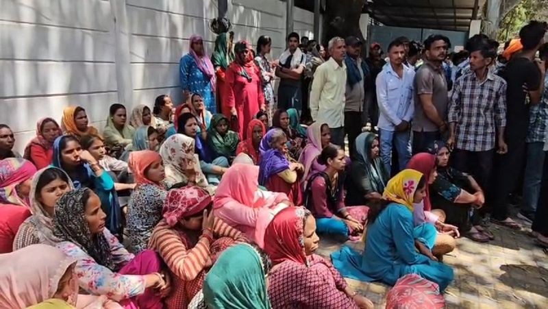 Himachal Pradesh Angry workers protest death of colleague at Sirmaur pharma firm - HimachalGovt