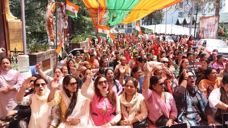Himachal Pradesh BJP Mahila Morcha holds Jan Akrosk Mahila Padyatra - HimachalGovt