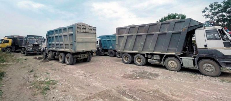 Himachal Pradesh Crackdown on illegal mining, 19 heavy vehicles seized in Nurpur - HimachalGovt