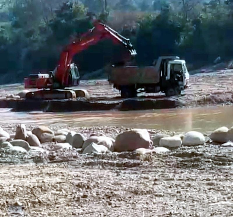Himachal Pradesh Denied bail, two illegal mining accused sent to judicial custody - HimachalGovt