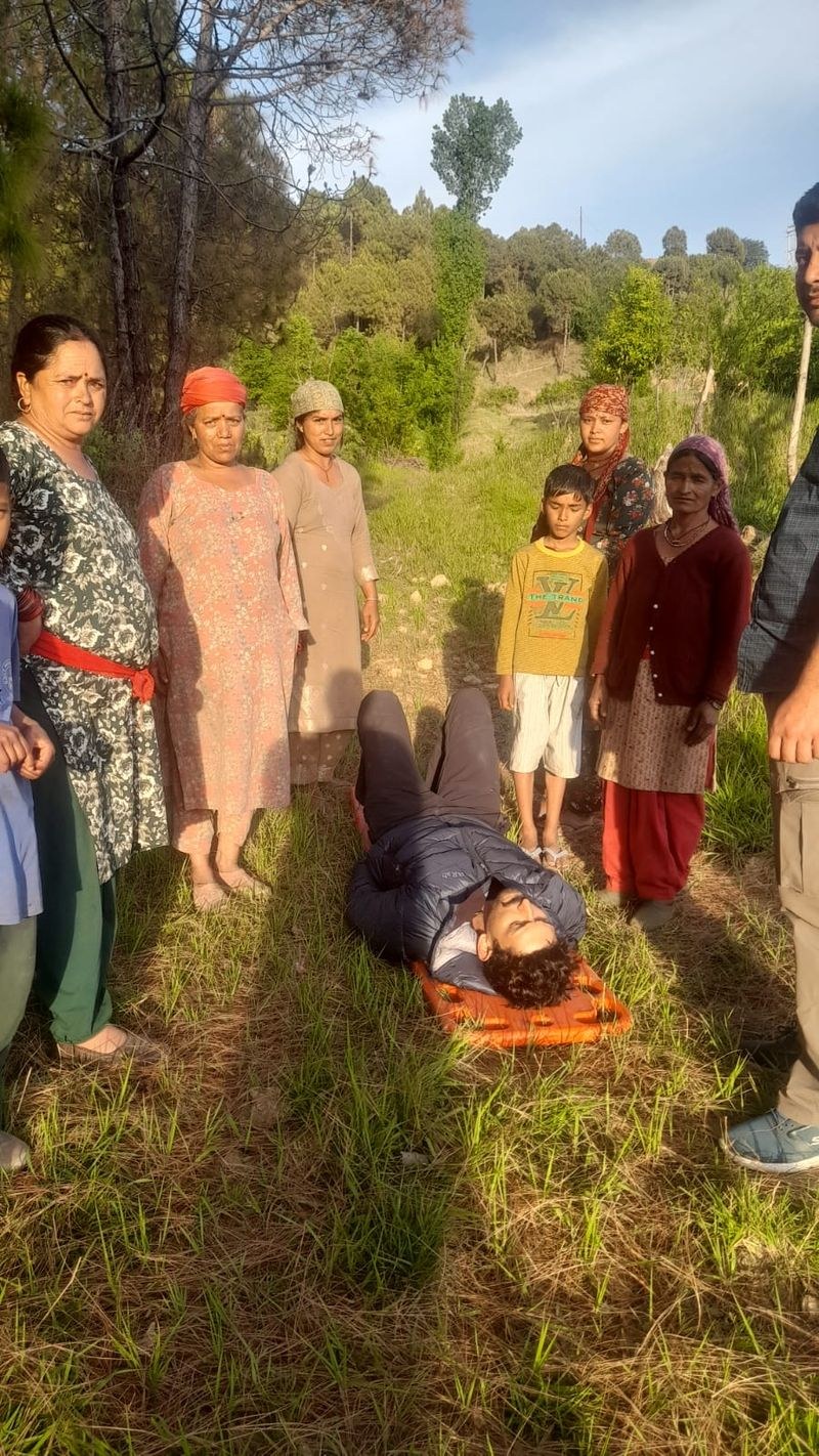 Himachal Pradesh Mumbai paraglider hurt in crash near Billing site - HimachalGovt