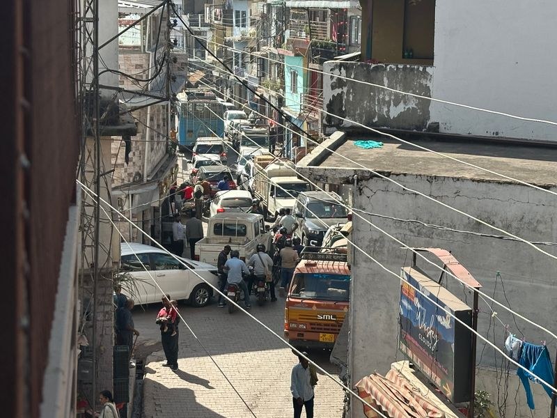 Himachal Pradesh To ease traffic snarl-ups at Garkhal, heavy vehicle movement restricted - HimachalGovt