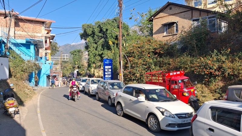 Himachal Pradesh Traffic chaos in Palampur raises safety concerns for commuters - HimachalGovt