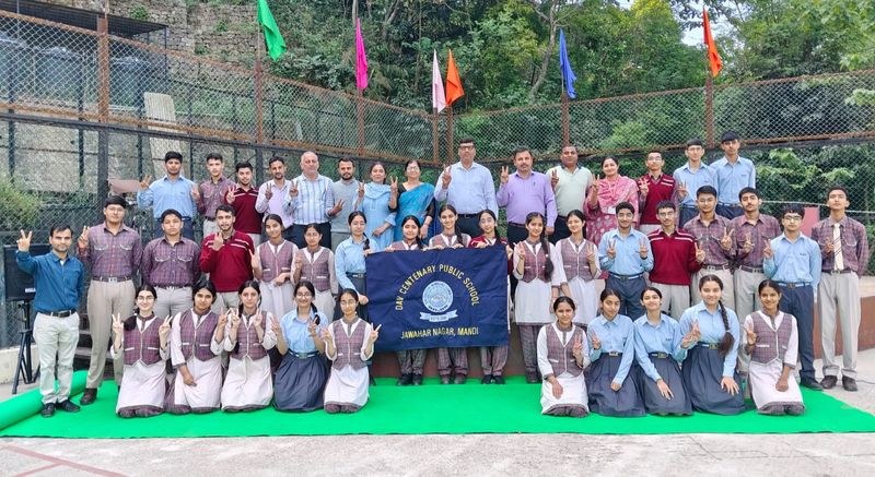 Himachal Pradesh With 96.80% marks, Ranya tops DAV Centenary School - HimachalGovt