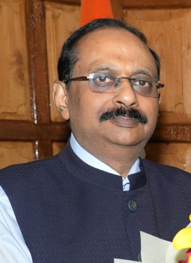 Himachal Pradesh 5 days before retirement, Gupta gets regular Chief Secretary tag - HimachalGovt