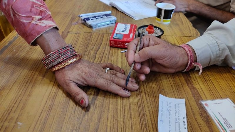 Himachal Pradesh 70-year-old man dies on way to cast vote in Chamba civic polls - HimachalGovt