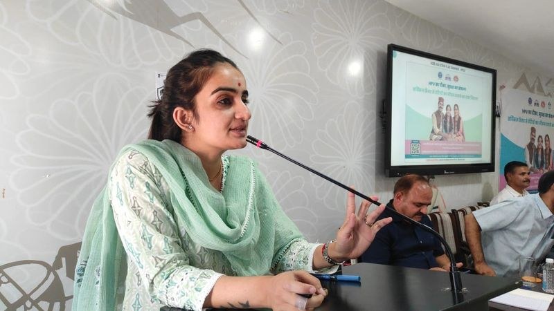 Himachal Pradesh Hamirpur DC spreads awareness on HPV vaccine - HimachalGovt