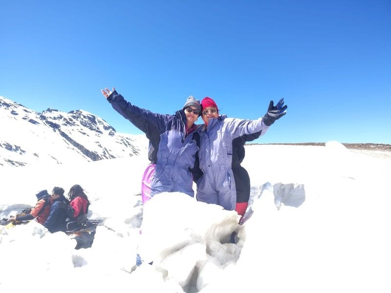 Himachal Pradesh Himachal: Snow-covered Rohtang stretch draws tourist rush to Manali - HimachalGovt