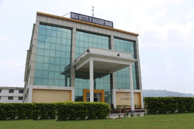 Himachal Pradesh IIM-Sirmaur invites applications for 4-year online management course - HimachalGovt