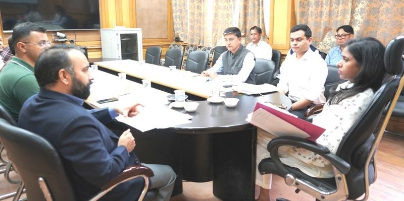 Himachal Pradesh Officials told to ensure speedy disposal of revenue cases - HimachalGovt