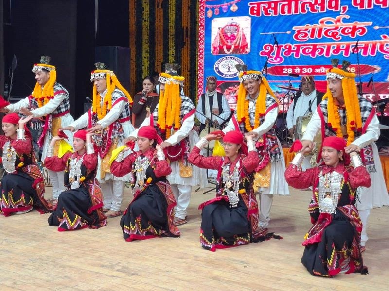 Himachal Pradesh Showers dampen sales, not spirit at Pipal Jatar fest - HimachalGovt