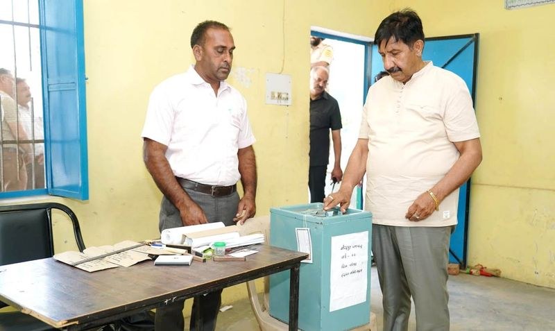 Himachal Pradesh Una registers 79.37 per cent polling, Deputy Chief Minister casts vote in Haroli - HimachalGovt