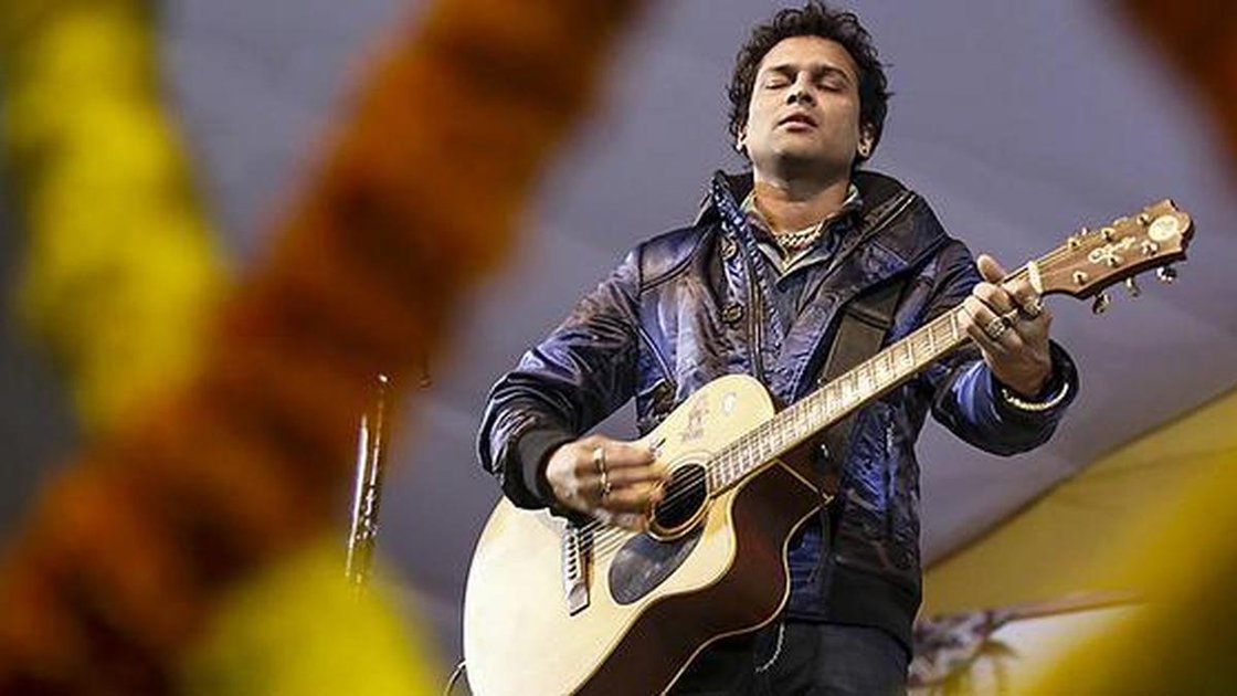 Zubeen Garg और Gayatri Hazarika का अंतिम युगल गीत Saponor Dhar रिलीज