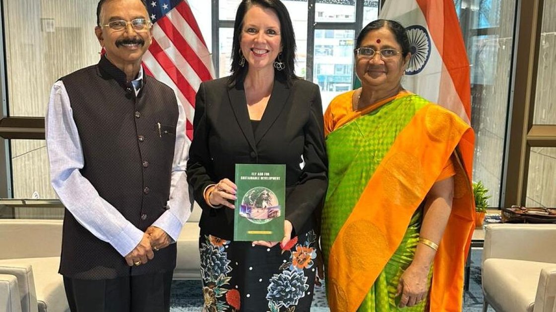 INSWAREB founders N. Bhanumathidas and N. Kalidas with US Consul General Laura Williams in Visakhapatnam