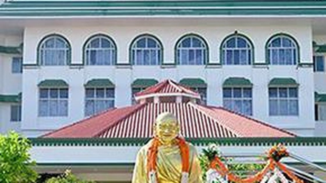 Madurai Bench of Madras High Court building exterior view