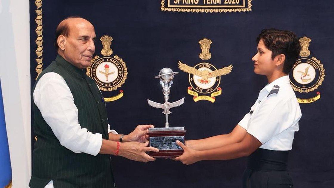 Union Defence Minister Rajnath Singh felicitating Flight Cadet Divyanshi Singh at the Combined Graduation Ceremony at Air Force Academy, Dundigal.
