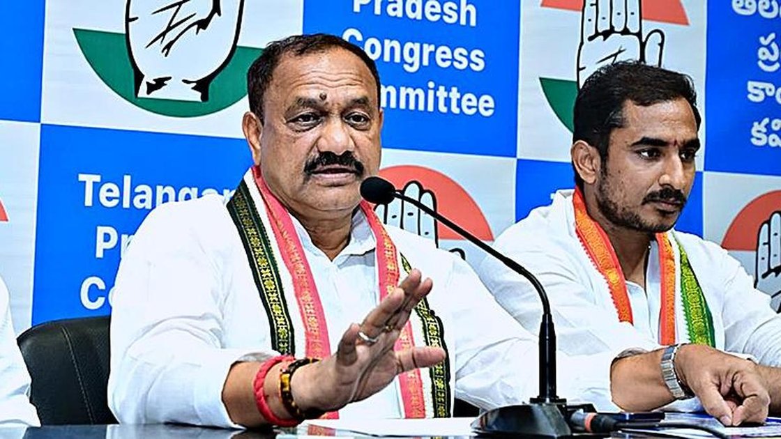 TPCC अध्यक्ष Mahesh Kumar Goud मीडिया से बातचीत करते हुए