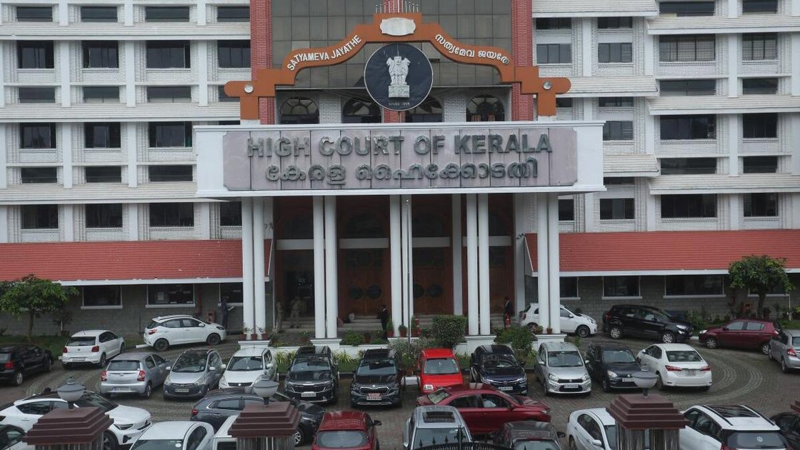 केरल हाईकोर्ट की इमारत, जहां बाल दुर्व्यवहार मामले में स्वत: संज्ञान लिया गया