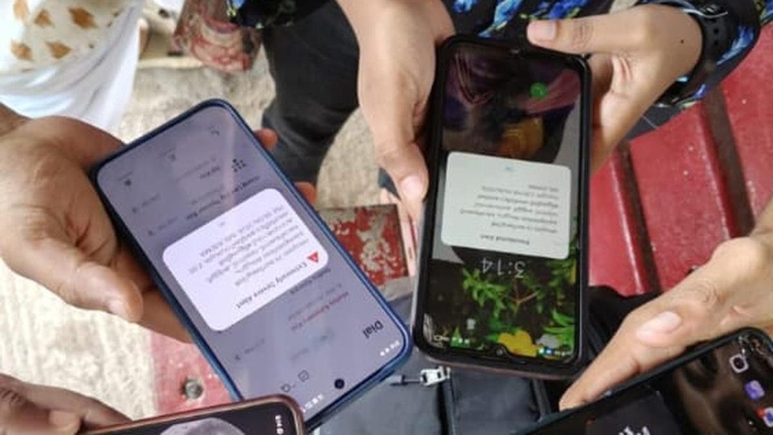 Cell Broadcast System for disaster warnings on mobile phone