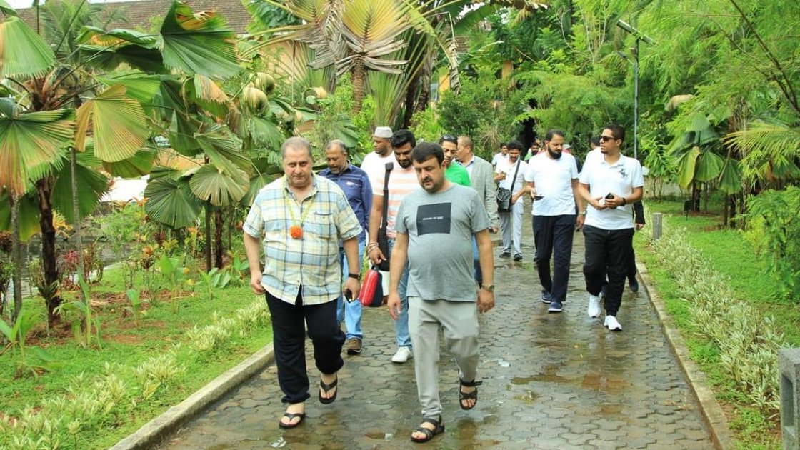 Kerala में अरब पर्यटकों का समूह