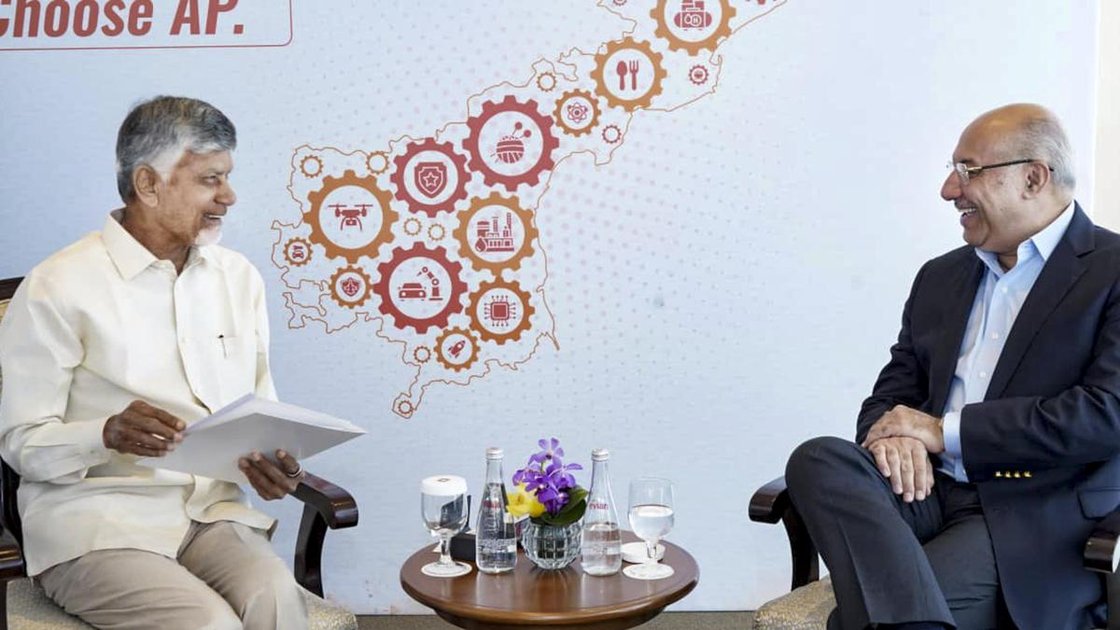 Andhra Pradesh Chief Minister N. Chandrababu Naidu meeting with Google Cloud Asia Pacific President Karan Bhatia in Singapore