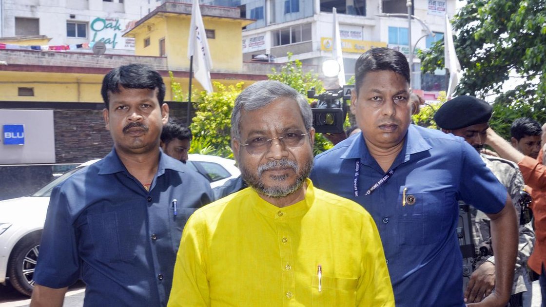झारखंड विधानसभा में विपक्ष के नेता बाबूलाल मरांडी रांची के एक होटल में राज्यसभा चुनाव से पहले