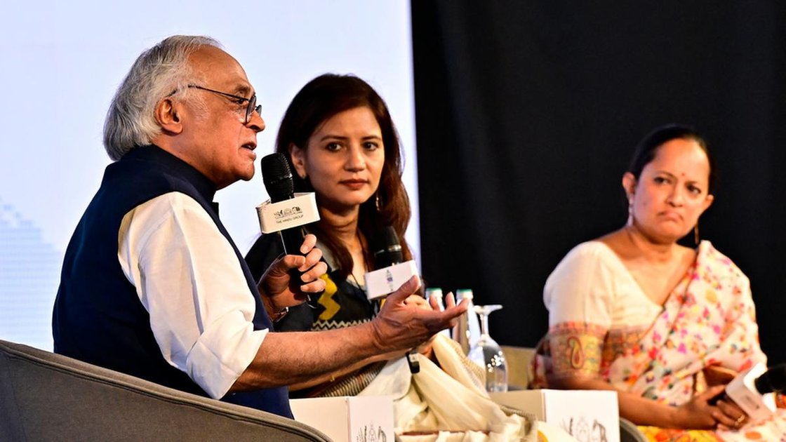 जयराम रमेश, क्रिथी करंथ और गार्गी रावत द हिंदू हडल में जैव विविधता पर चर्चा करते हुए