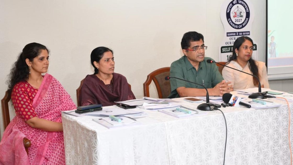 केरल जनगणना 2027 स्व-गणना प्रक्रिया की प्रेस कॉन्फ्रेंस में अधिकारी