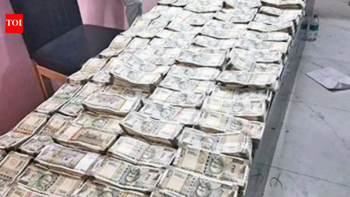 डेटा ट्रैकिंग और गोपनीयता सेटिंग्स का प्रतिनिधित्व करता एक ग्राफिक