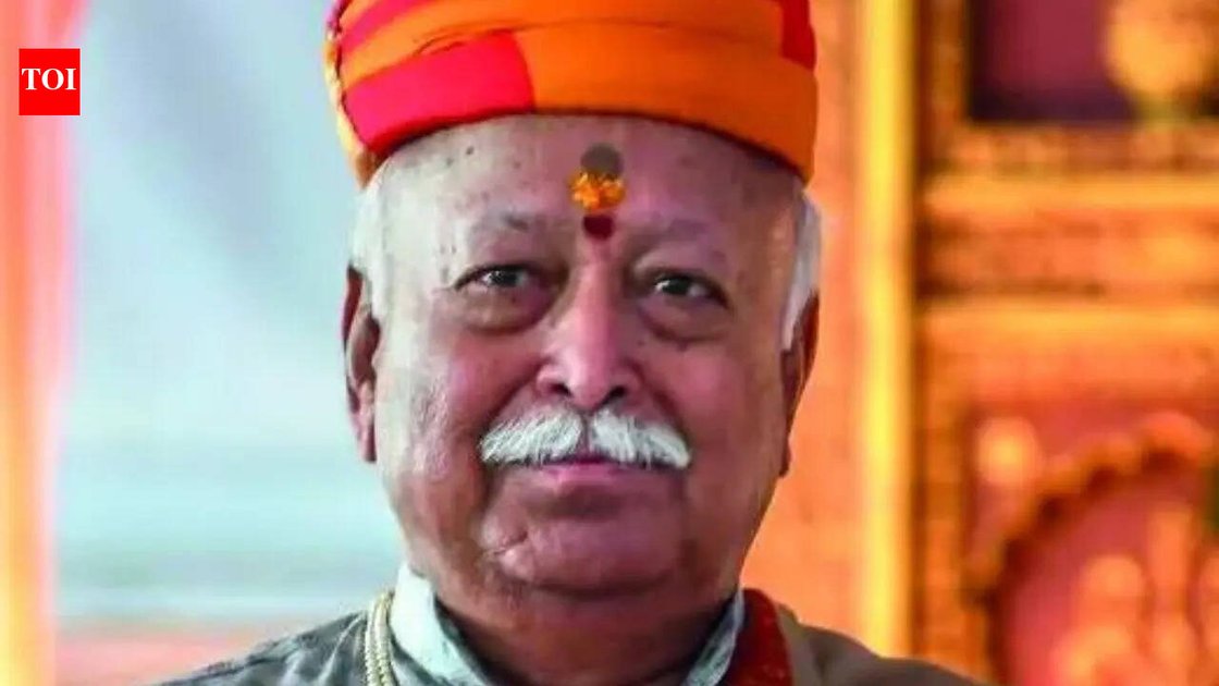 RSS chief Mohan Bhagwat speaking at an event